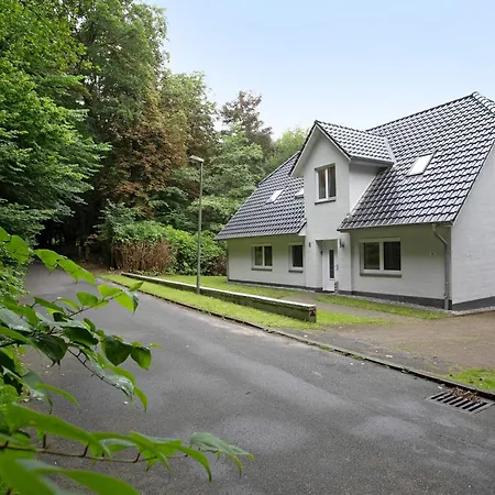 Wald Und Gluecksburg